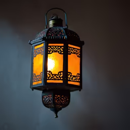 Lantern's glow Lantern's glow