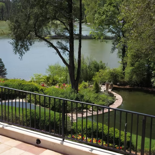 Lakeside Vista