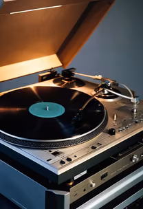 Spinning Vinyl Spinning Vinyl