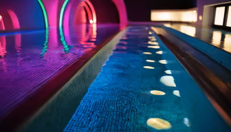Dive into Luxury Dive into Luxury