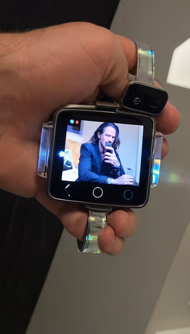 Tech on Wrist Tech on Wrist