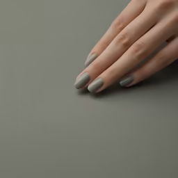 Minimalist Manicure Minimalist Manicure