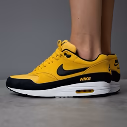 Golden Kicks Golden Kicks
