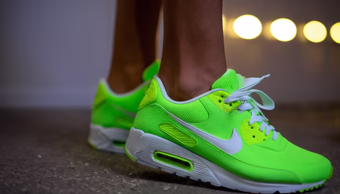 Neon Kicks
